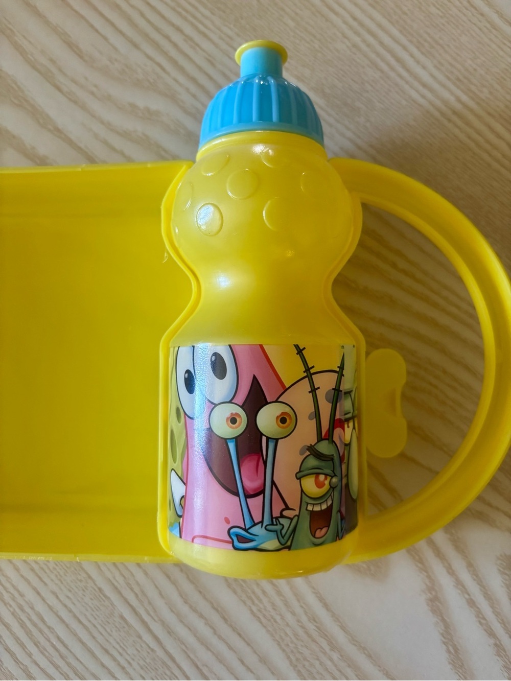 RARE Y2K SpongeBob Lunchbox with Rotating water bottle attachment - Picture 8 of 10